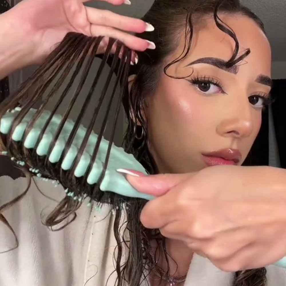 CurlEase™ - La brosse idéale pour des boucles bien définies